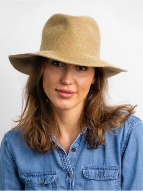 Hat Attack Wide-Brim Felt Fedora in Camel